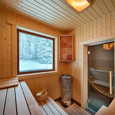 Hotel apartamentowy Spindl Self Check-in & Sauna