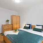 Spindl Self Check-in & Sauna Apartahotel
