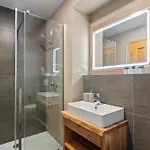 Spindl Self Check-in & Sauna Apartahotel 4*